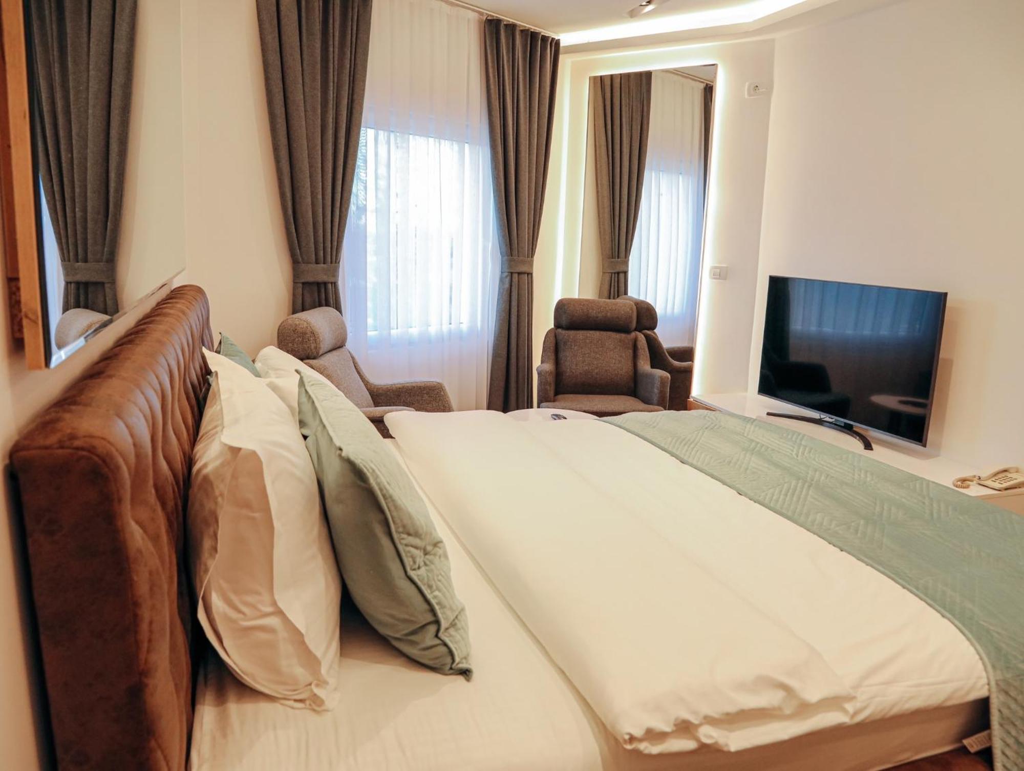 Hotel Europa 92 フェリザイ エクステリア 写真